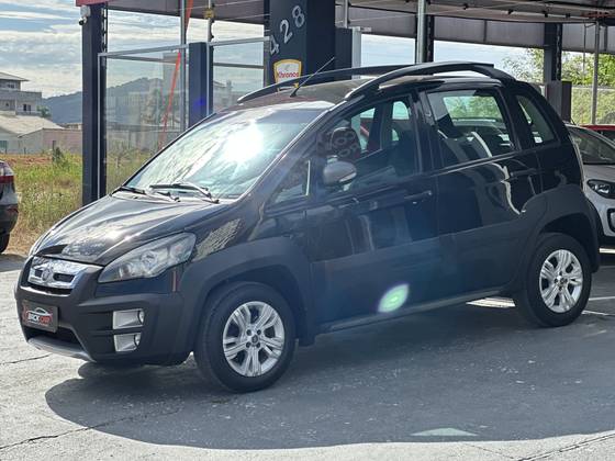 FIAT IDEA 1.8 MPI ADVENTURE 16V FLEX 4P MANUAL FIAT IDEA 1.8 MPI ADVENTURE 16V FLEX 4P MANUAL